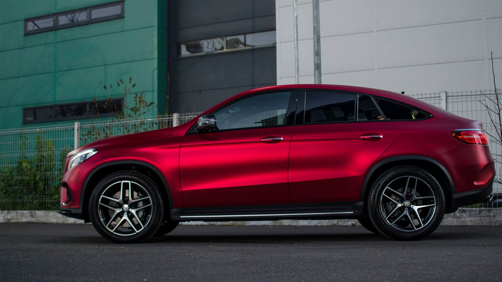 Mercedes GLE Coupe Cherry Red - DCM Design